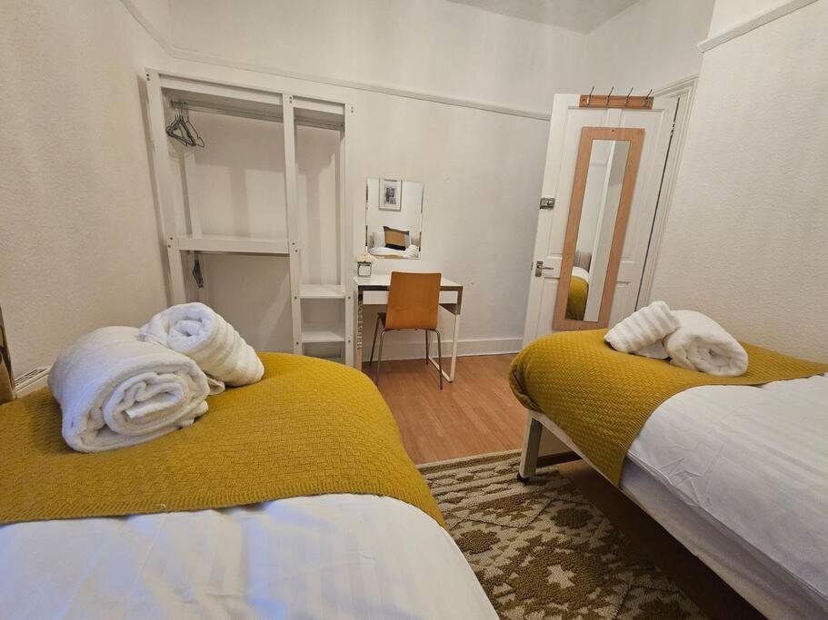 Stylish 2 Bed Apt - Harry Potter/ Leavesden Studios/Watford/Hemel Hempstead - Families/Professionals & Contractors Welcome - Serviced Accomodation Sarratt Dış mekan fotoğraf