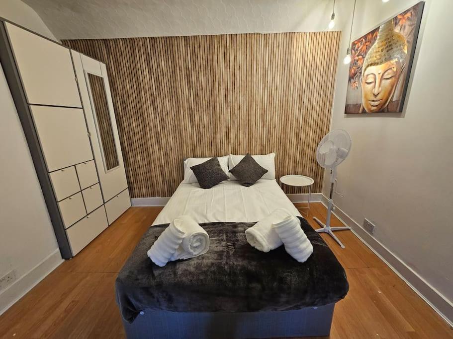 Stylish 2 Bed Apt - Harry Potter/ Leavesden Studios/Watford/Hemel Hempstead - Families/Professionals & Contractors Welcome - Serviced Accomodation Sarratt Dış mekan fotoğraf