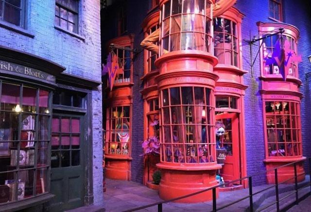 Stylish 2 Bed Apt - Harry Potter/ Leavesden Studios/Watford/Hemel Hempstead - Families/Professionals & Contractors Welcome - Serviced Accomodation Sarratt Dış mekan fotoğraf