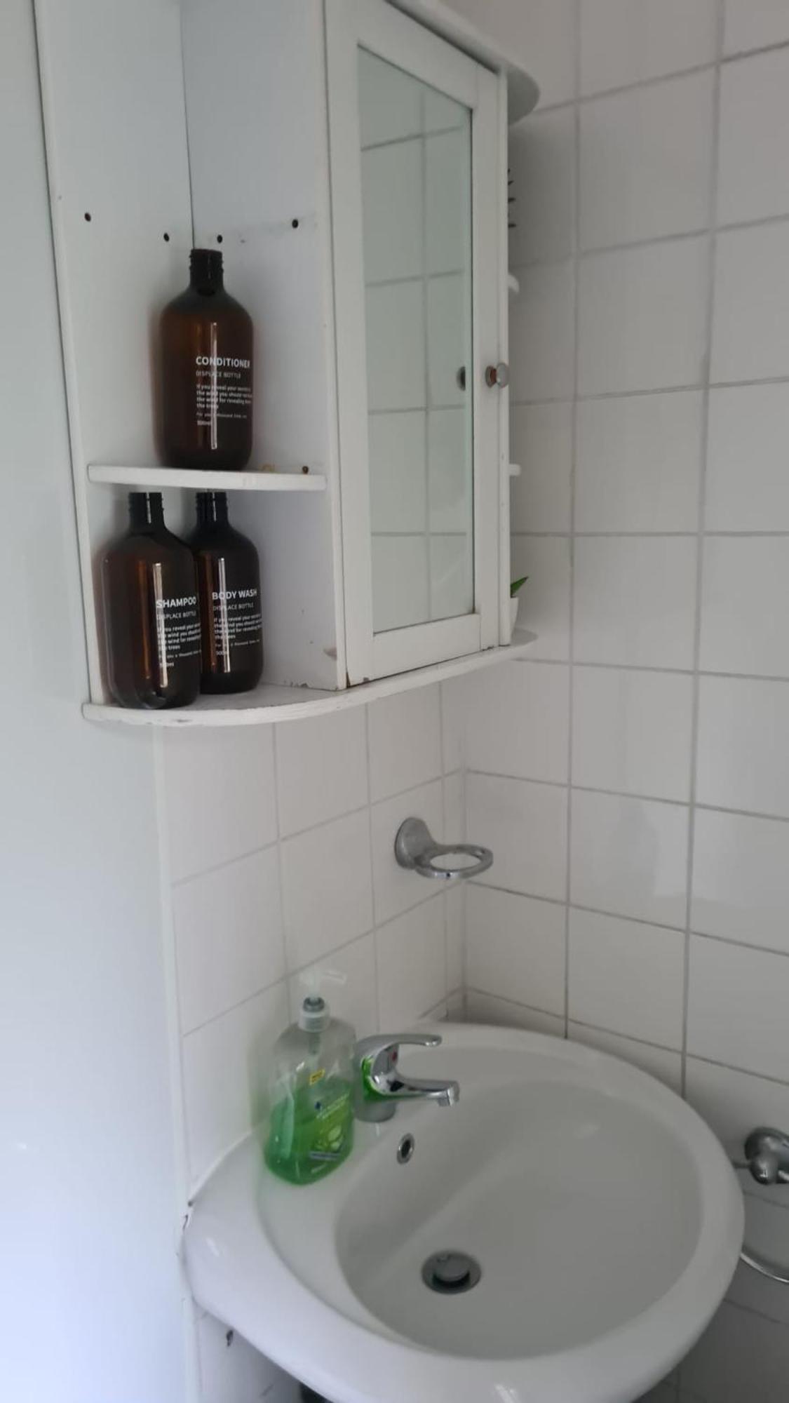 Stylish 2 Bed Apt - Harry Potter/ Leavesden Studios/Watford/Hemel Hempstead - Families/Professionals & Contractors Welcome - Serviced Accomodation Sarratt Dış mekan fotoğraf